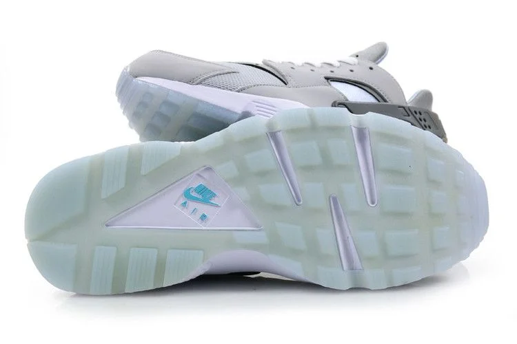 Krossovki-Nike-Air-Huarache-Mag-5