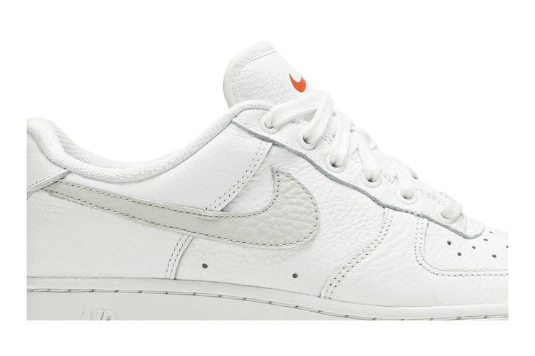 Кроссовки Nike Wmns Air Force 1 '07 'Light Bone'