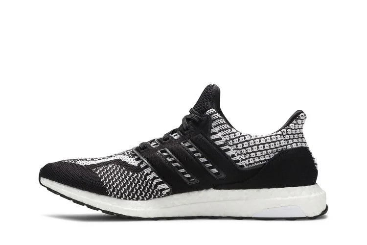 Кроссовки adidas UltraBoost 5.0 DNA 'Black White'