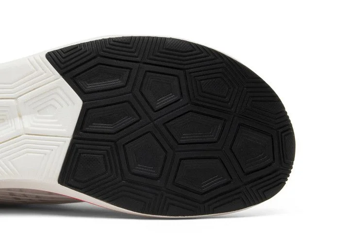 Krossovki-Nike-Zoom-Fly-SP-Breaking-2-4