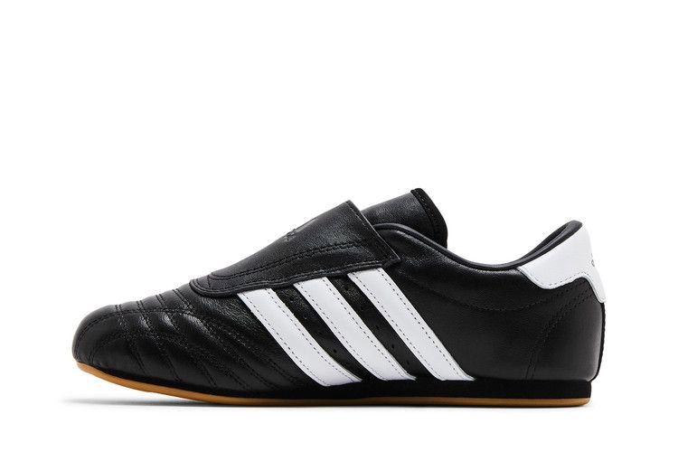 Кроссовки adidas Wmns Taekwondo 'Black White Gum'