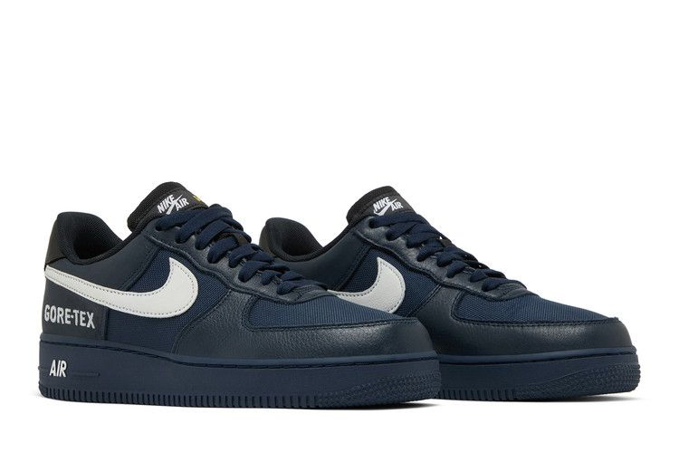 gore-tex-x-air-force-1-low-navy-ck2630-400_07