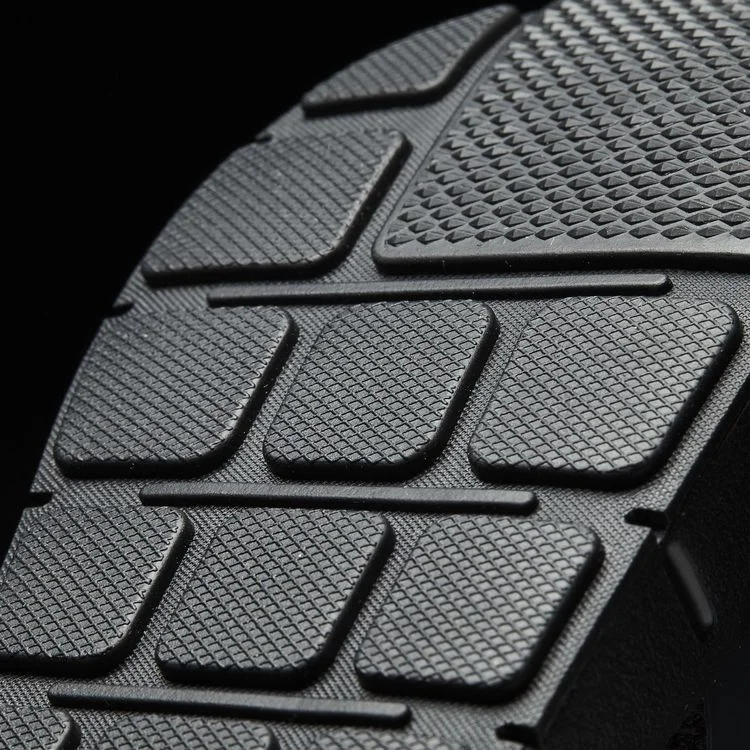 Krossovki-Adidas-Swift-Run-Triple-Black-5