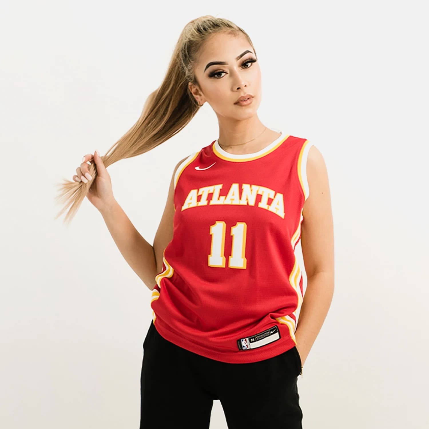 Баскетбольная джерси 2021-22 Atlanta Hawks Trae Young #11 Youth Swingman Icon Edition Red Jersey