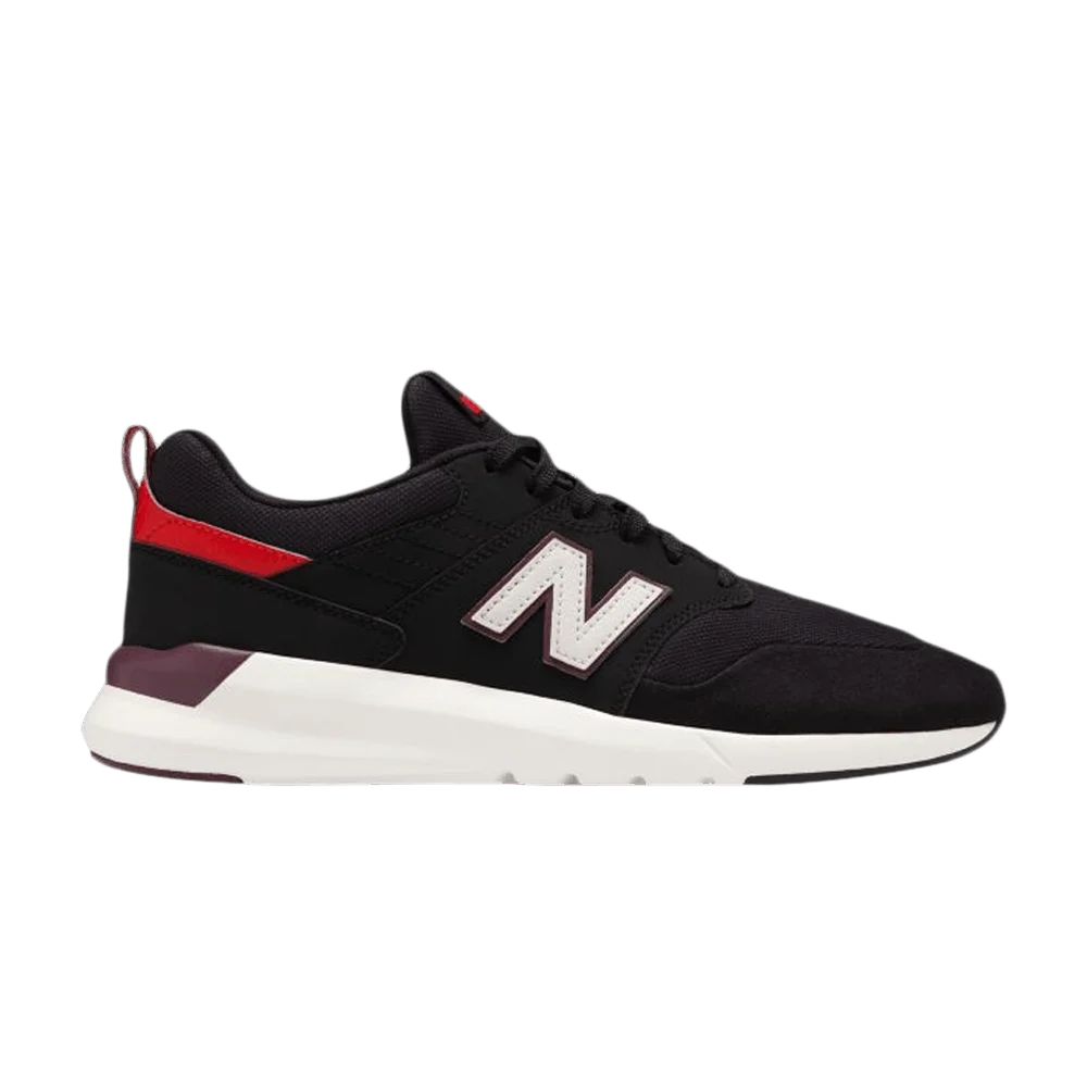 Krossovki-New-Balance-009-4E-Wide-Black