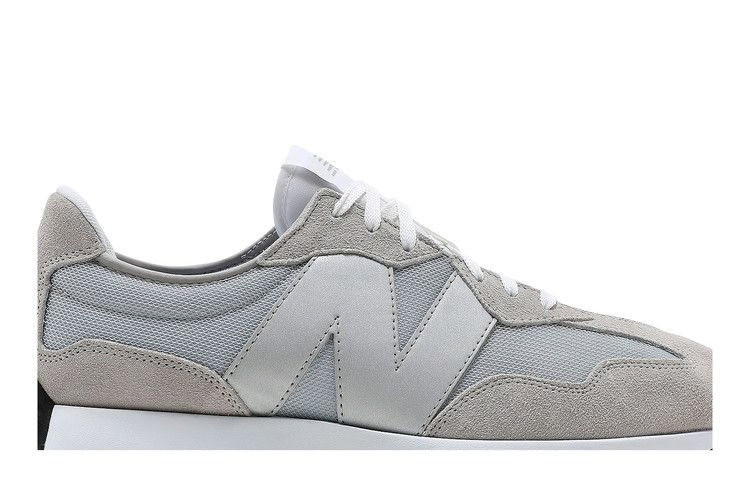 Кроссовки New Balance 327 'Rain Cloud Metallic Silver'