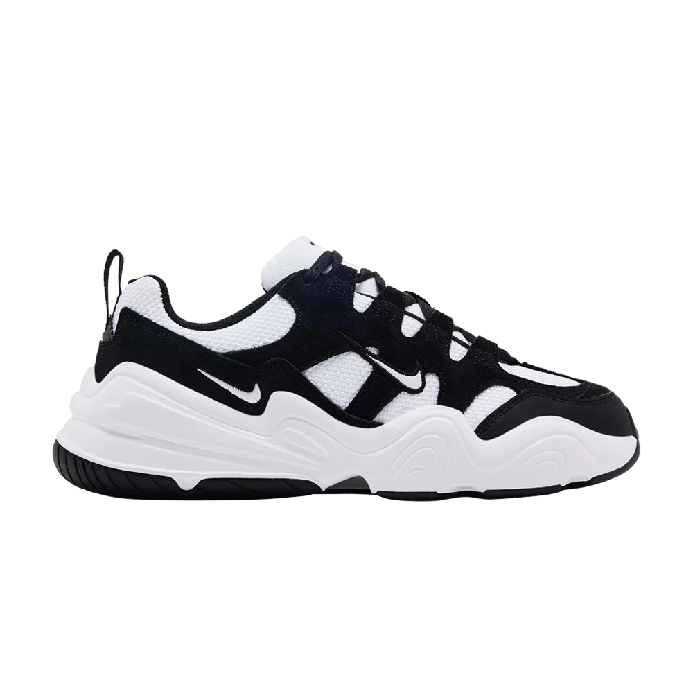 Krossovki-Nike-Wmns-Tech-Hera-White-Black