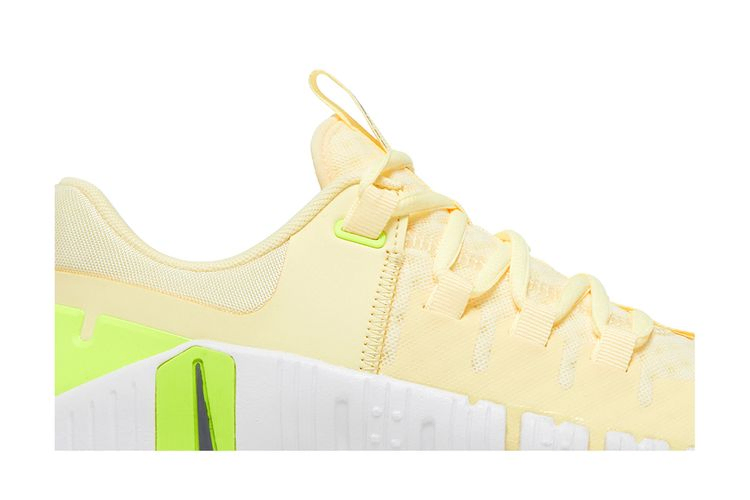 Кроссовки Nike Wmns Free Metcon 5 'Citron Tint Volt'