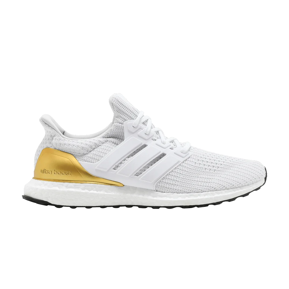 Кроссовки adidas UltraBoost 4.0 DNA 'White Gold Metallic'