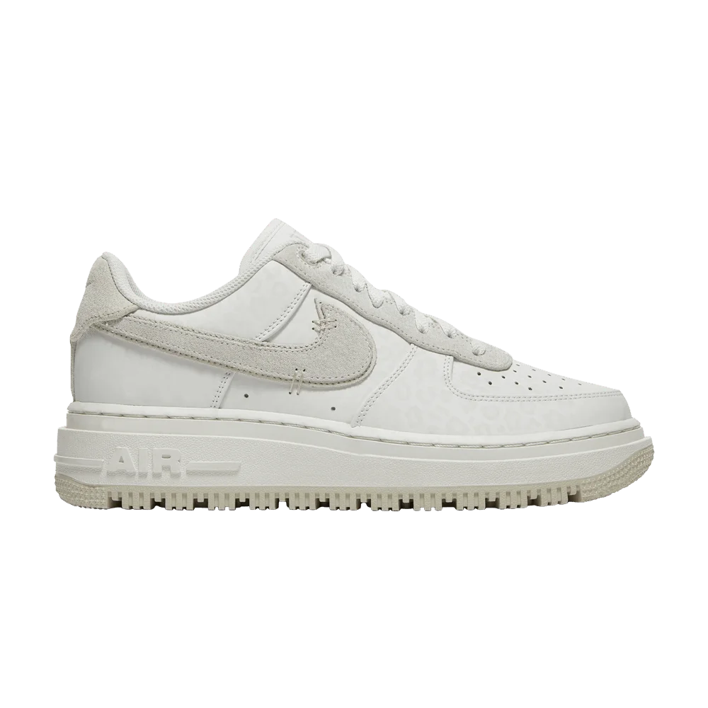 Кроссовки Nike Air Force 1 Luxe 'Triple White'