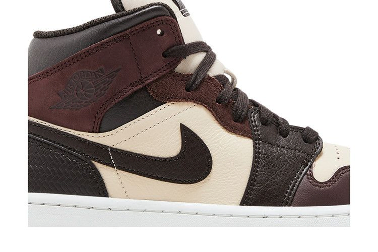 Кроссовки Air Jordan 1 Mid SE 'Paris YMCA'