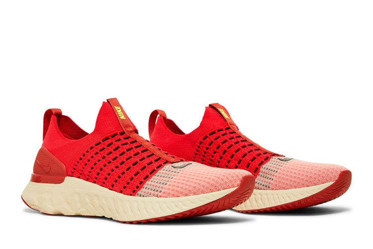 react-phantom-run-flyknit-2-siren-red-dv2145-600_07