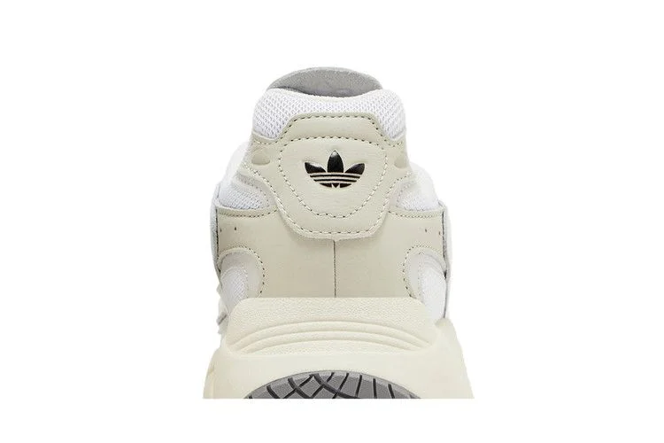 Krossovki-adidas-Ozmillen-White-Grey-6