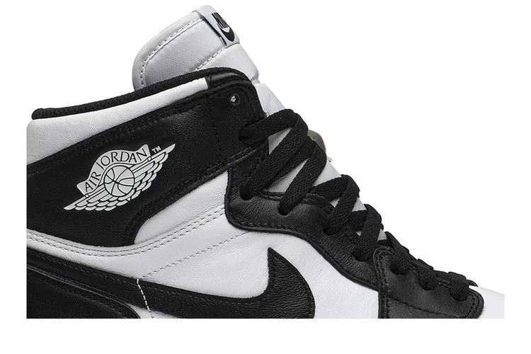 Кроссовки Air Jordan 1 Retro High OG 'Black White' 2014