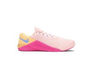 Wmns-Nike-Metcon-Washed-Coral-Pink-300x225