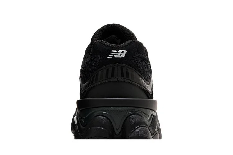 Krossovki-New-Balance-9060-Big-Kid-Black-Silver-Shoe-Palace-Exclusive-6