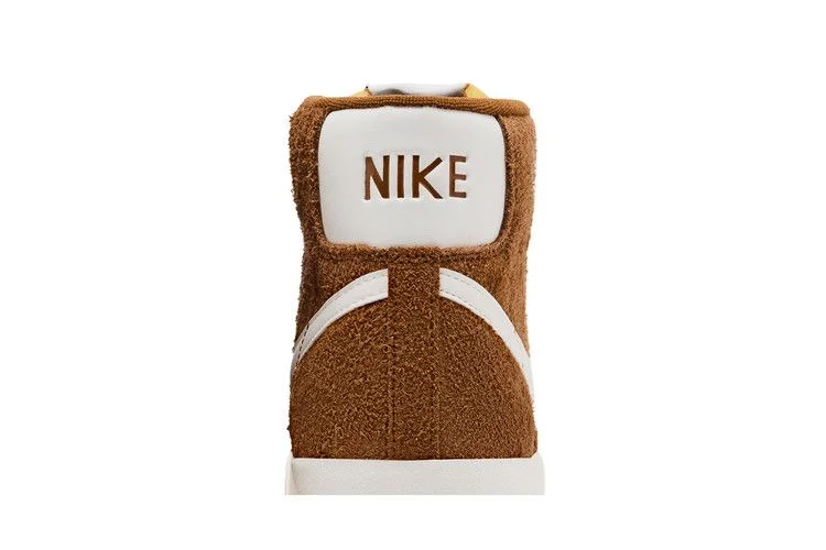 Кроссовки Nike Blazer Mid '77 Premium 'Light British Tan'