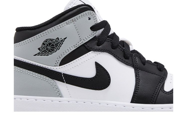 air-jordan-1-mid-gs-barons-dq8423-101_01