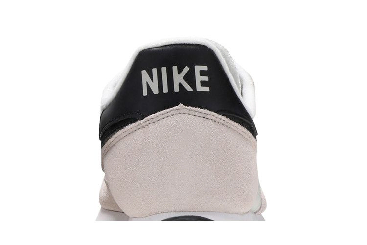 Кроссовки Nike Challenger OG 'Light Bone'