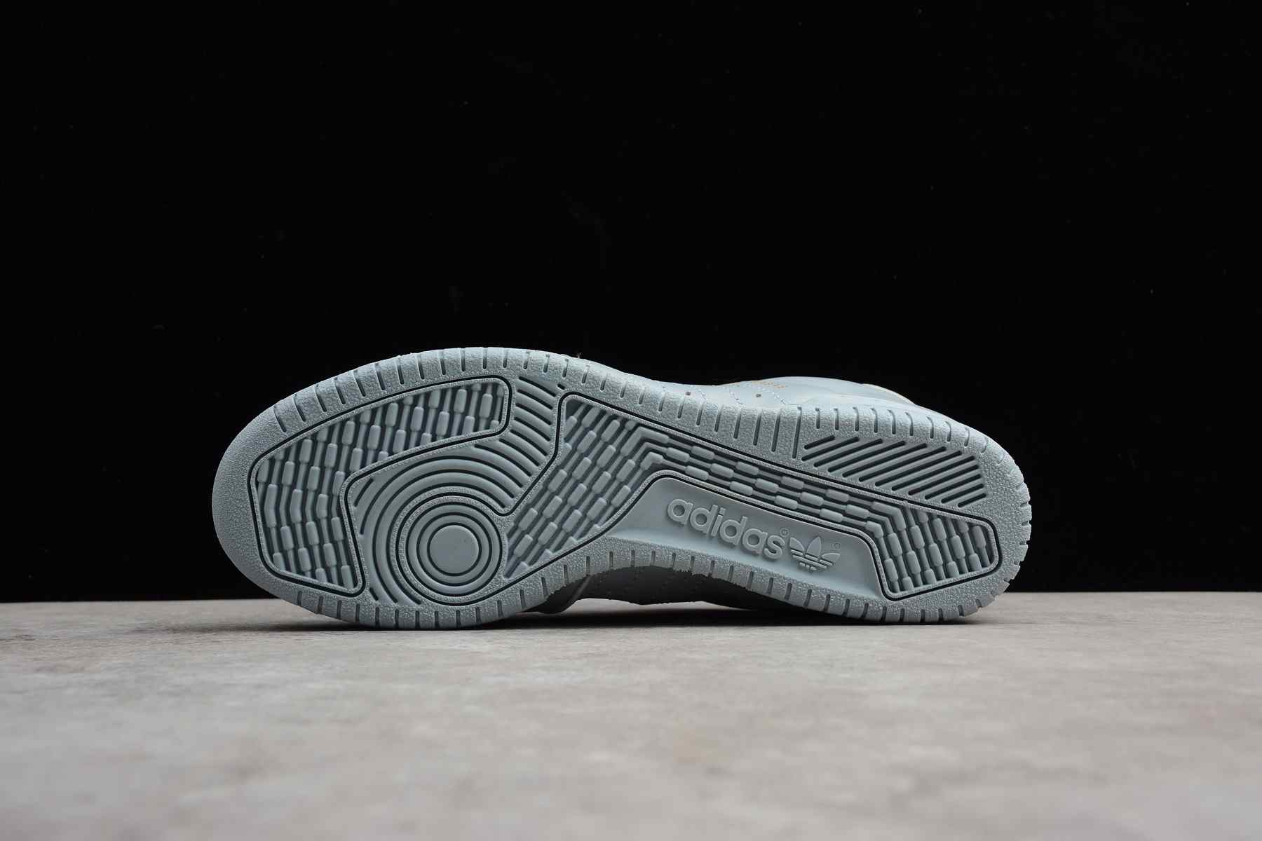 Кроссовки adidas Yeezy Powerphase Calabasas Grey
