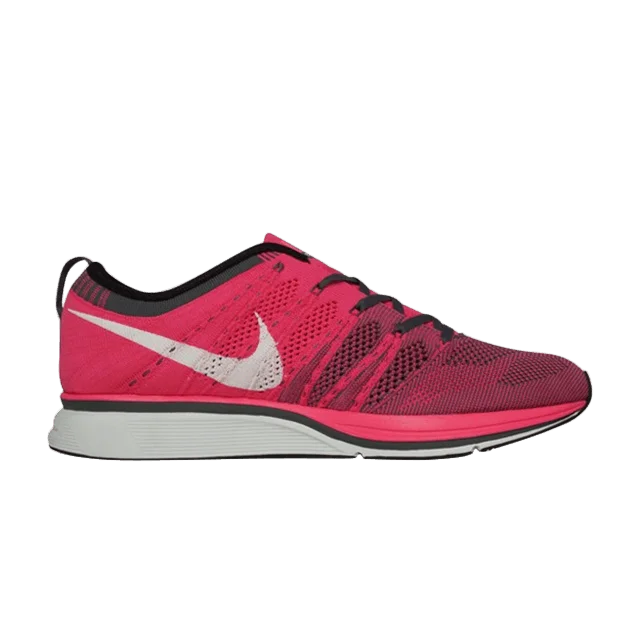 Krossovki-Nike-Flyknit-Trainer-Pink-Flash