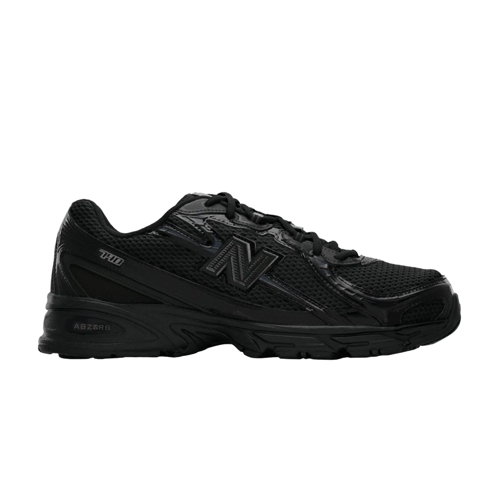 Krossovki-New-Balance-740-Triple-Black