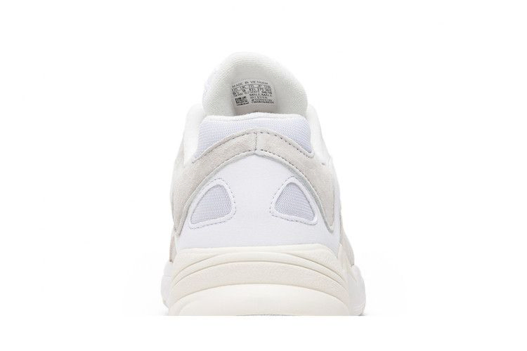 yung-1-cloud-white-b37616_06