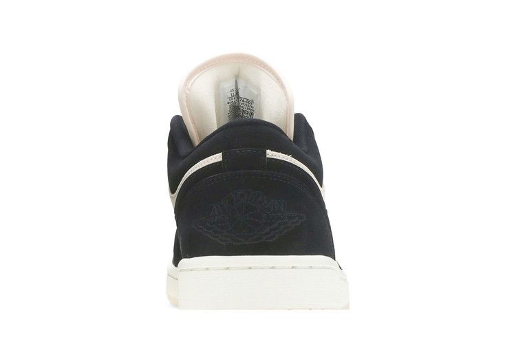 Кроссовки Wmns Air Jordan 1 Low 'Black Guava Ice'