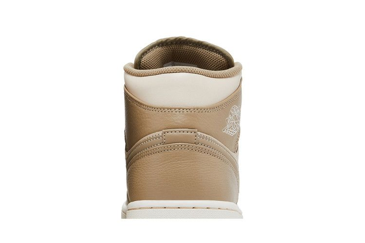 Кроссовки Air Jordan 1 Mid 'Legend Brown'