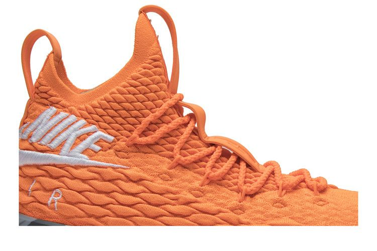 Кроссовки Nike LeBron 15 'Orange Box' PE