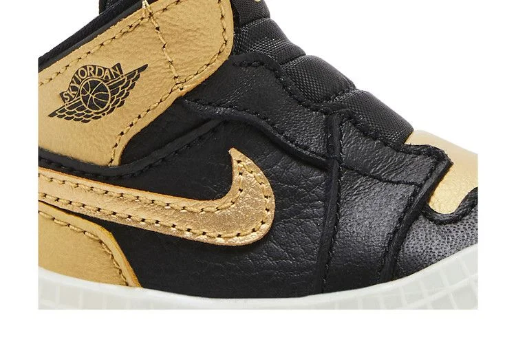 Кроссовки Air Jordan 1 Retro High OG CB 'Black Gold'