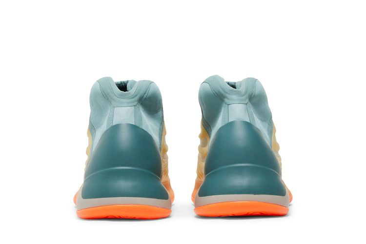 yeezy-quantum-hi-res-coral-hp6595_05