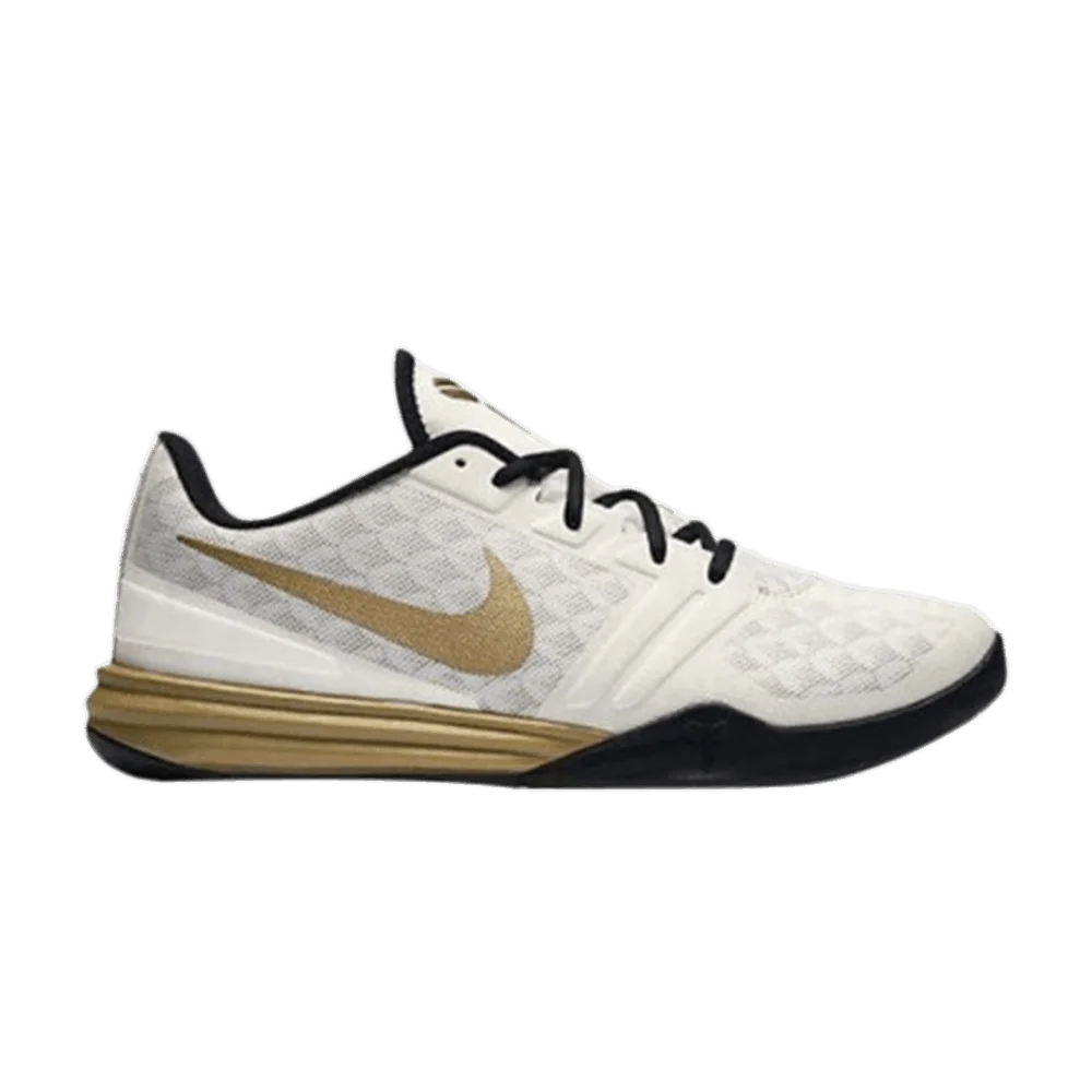 Кроссовки Nike KB Mentality
