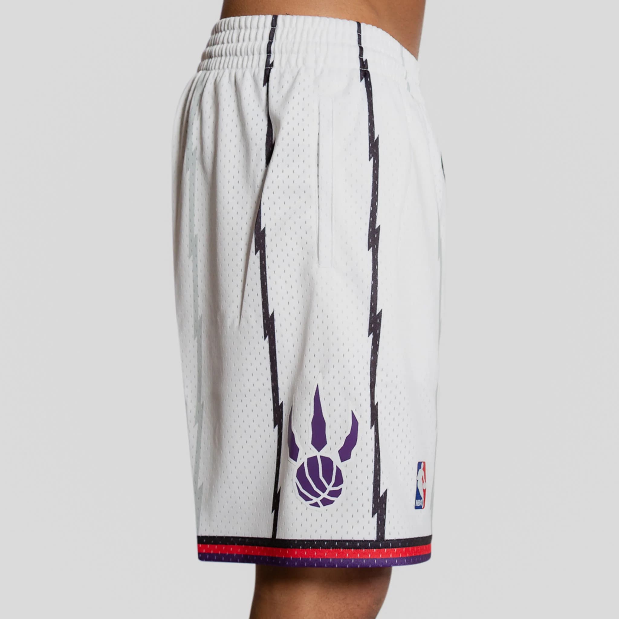 Спортивные шорты Mitchell & Ness Toronto Raptors 1998-99 Hardwood Classics Throwback Swingman NBA White Shorts