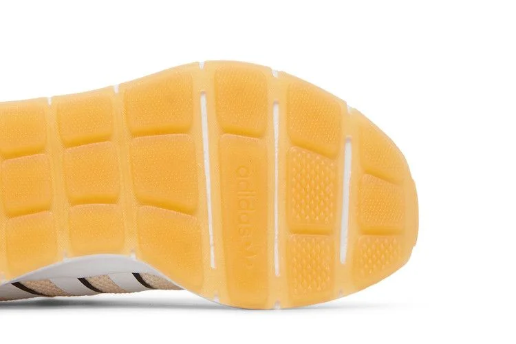 Krossovki-Adidas-Wmns-Swift-Run-X-Wonder-White-4
