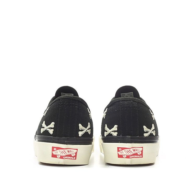 wtaps-x-og-authentic-lx-bones-vn000uddkbc_02