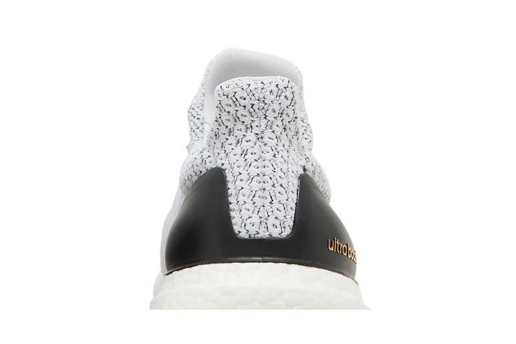 wmns-ultraboost-5-dna-white-black-gy6959_06