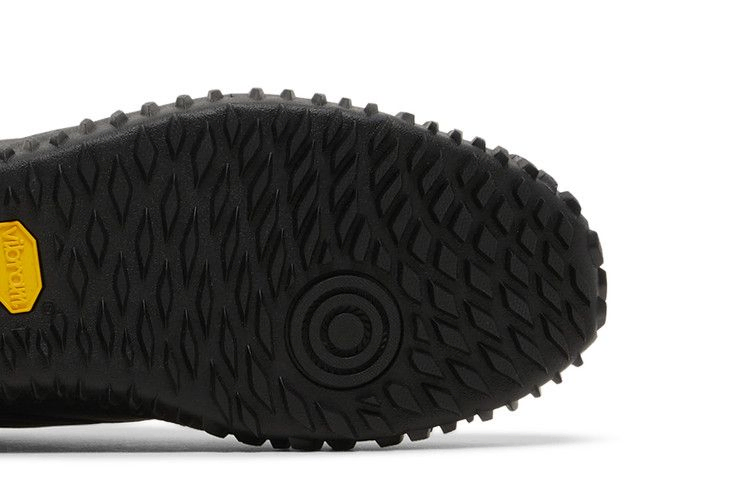 club-c-vibram-core-black-gy8792_04