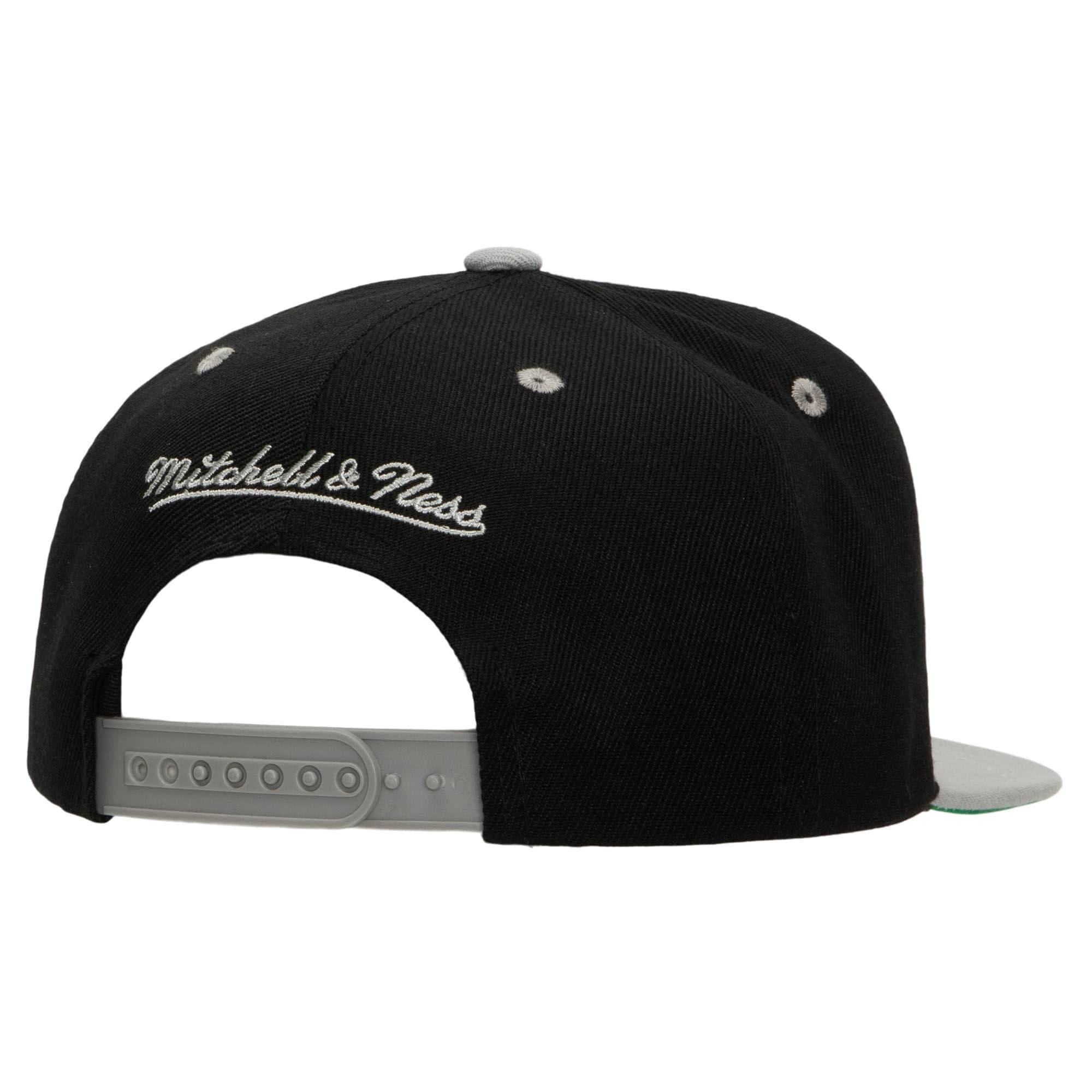Monument-Snapback-Brooklyn-Nets-Hat-1