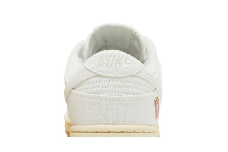 Кроссовки Nike Wmns Dunk Low SE 'The Future is Equal'