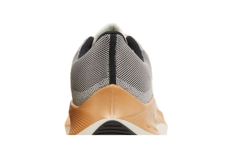 Кроссовки Nike Wmns Winflo 8 Premium 'Sail Metallic Copper Coin'