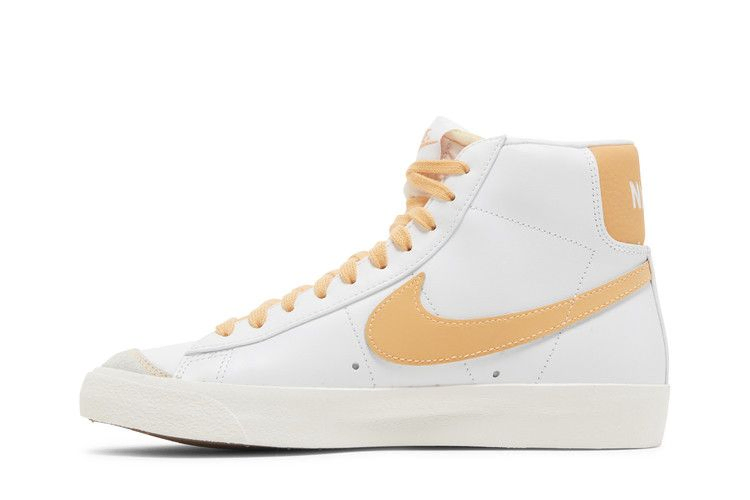 Кроссовки Nike Wmns Blazer Mid '77 'White Peach'