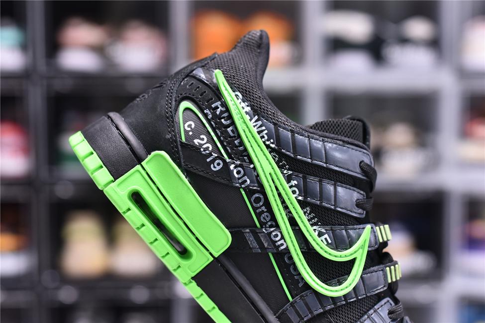 Off-White-x-Nike-Air-Rubber-Dunk-Green-Strike-13