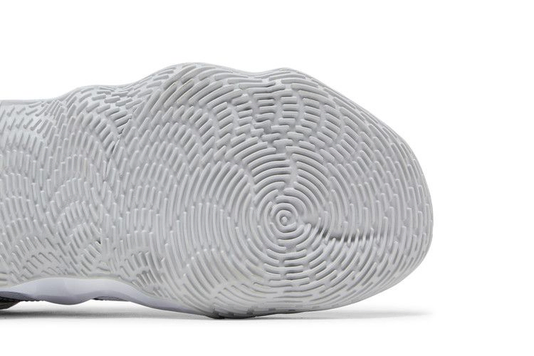 Кроссовки Adidas Exhibit B 'White Black'