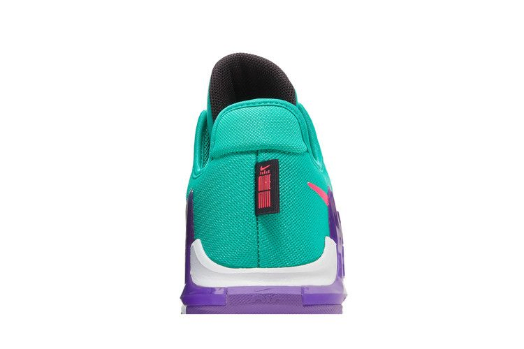 Кроссовки Nike LeBron Witness 6 'Emerald Berry'