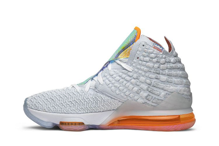 Кроссовки Nike LeBron 17 LMTD 'Future Air'
