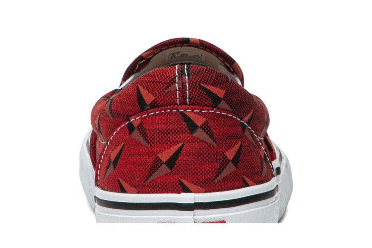 Кроссовки Vans Supreme x Classic Slip-On Pro 'Diamond Plate Red'