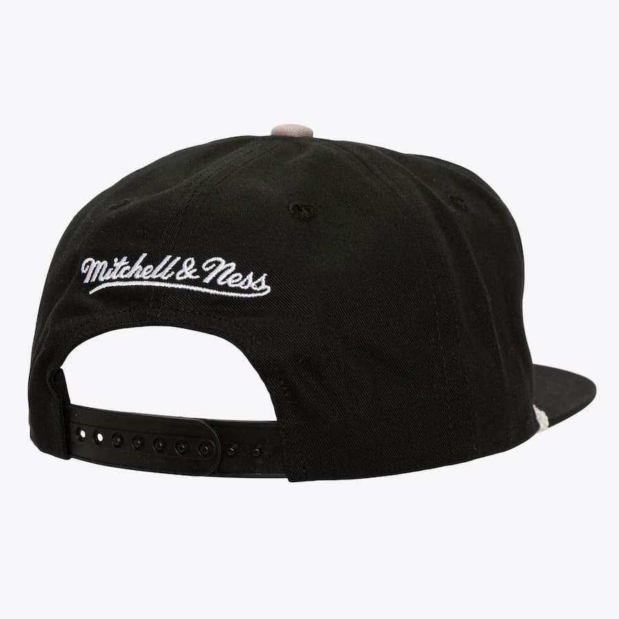 Бейсболка Mitchell & Ness Black Los Angeles Raiders Gridiron Classics Radiant Lines Deadstock Snapback Hat