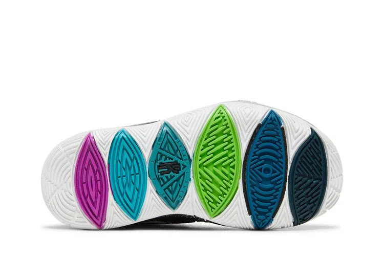 Krossovki-Nike-Kyrie-5-PS-Black-Magic-3