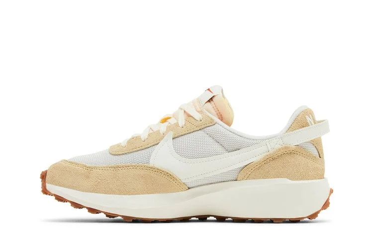 Krossovki-Nike-Wmns-Waffle-Debut-Vintage-Light-Bone-Sail-2